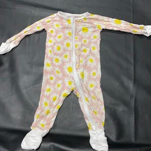Little sleepies daisy pajamas 3-6 months